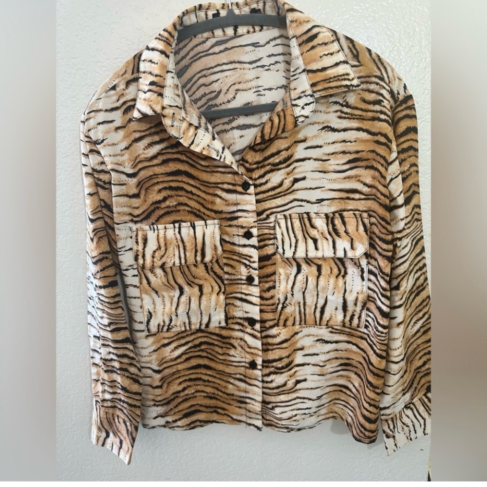 Tiger Print Boxy Button-down Shirt small